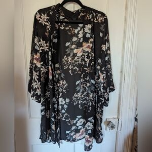 XL lightweight ladies cover up
